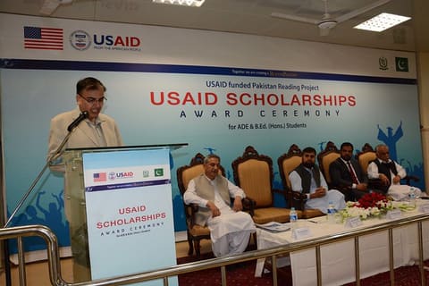 Deputy Chief of Party, Pakistan Reading Project introduces USAID funded Pakistan Reading Project to the audience.