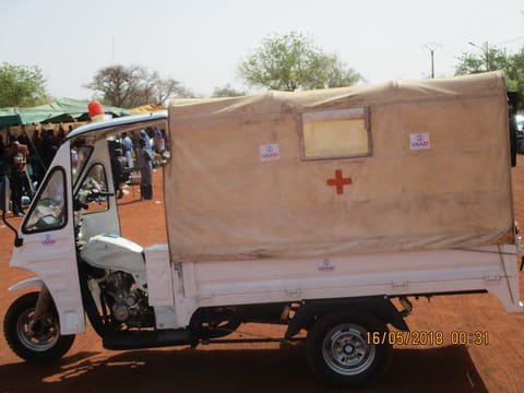Ambulance médicalisée offerte au CSCOM