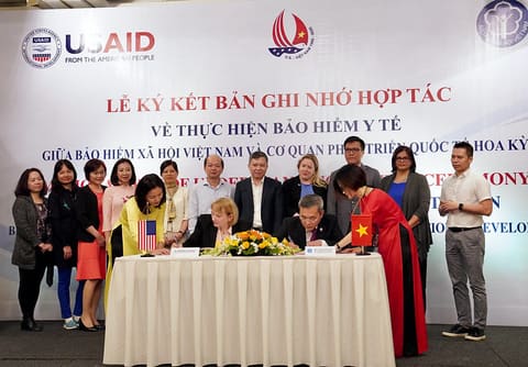 MOU signing 11.6.2020_photo by USAID Vietnam