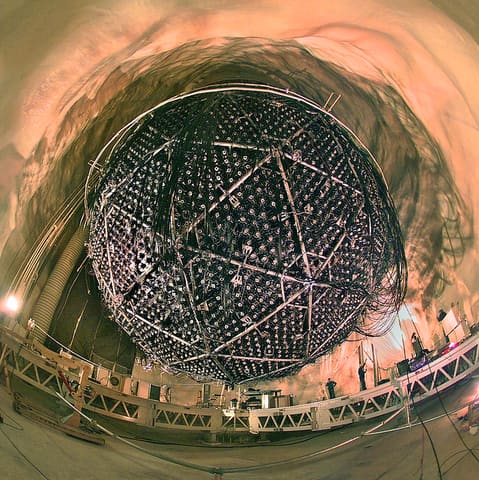 The Sudbury Neutrino Observatory (SNO)