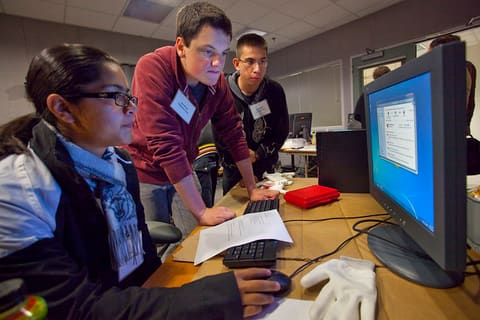 Computing Sciences outreach program for high school students