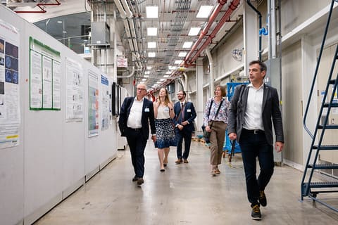 UK Executive Char for S&T Facilities visits Argonne