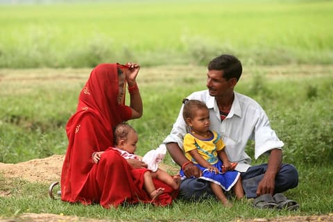 The USAID-funded Suaahara not only engages young mothers, but also fathers and other men of the family to ensure all-round support to improving the health and wellbeing of mothers and babies.