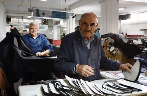 Stefi Komerc danas zapošljava 170 visoko obučenih zaposlenih, uveli su ISO standard u poslovanje i proizvode oko 150 pari ženske obuće dnevno.