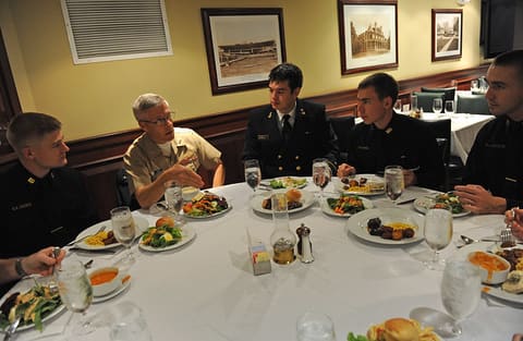 131107-N-PO203-038