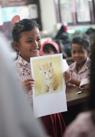 Siswa Berani Menyampaikan Gagasannya dalam pembelajaran tematik lingkungan di SDN 163086 Tebing Tinggi Sumatera Utara. (16 Maret 2013)